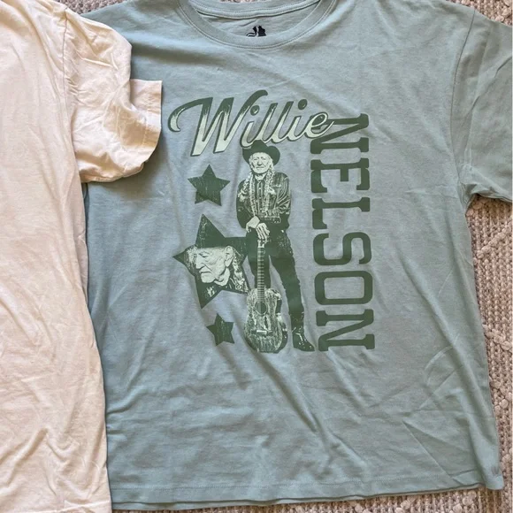 NWOT Willie Nelson Graphic T-Shirts Set - Picture 2 of 3